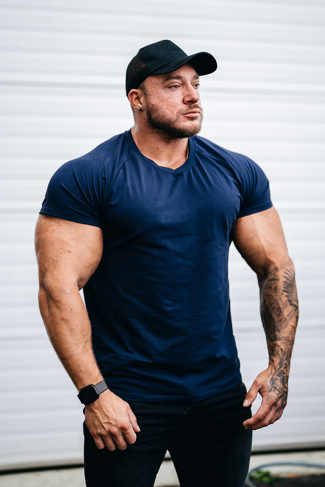 V Neck Muscle-Fit T-Shirt - Navy