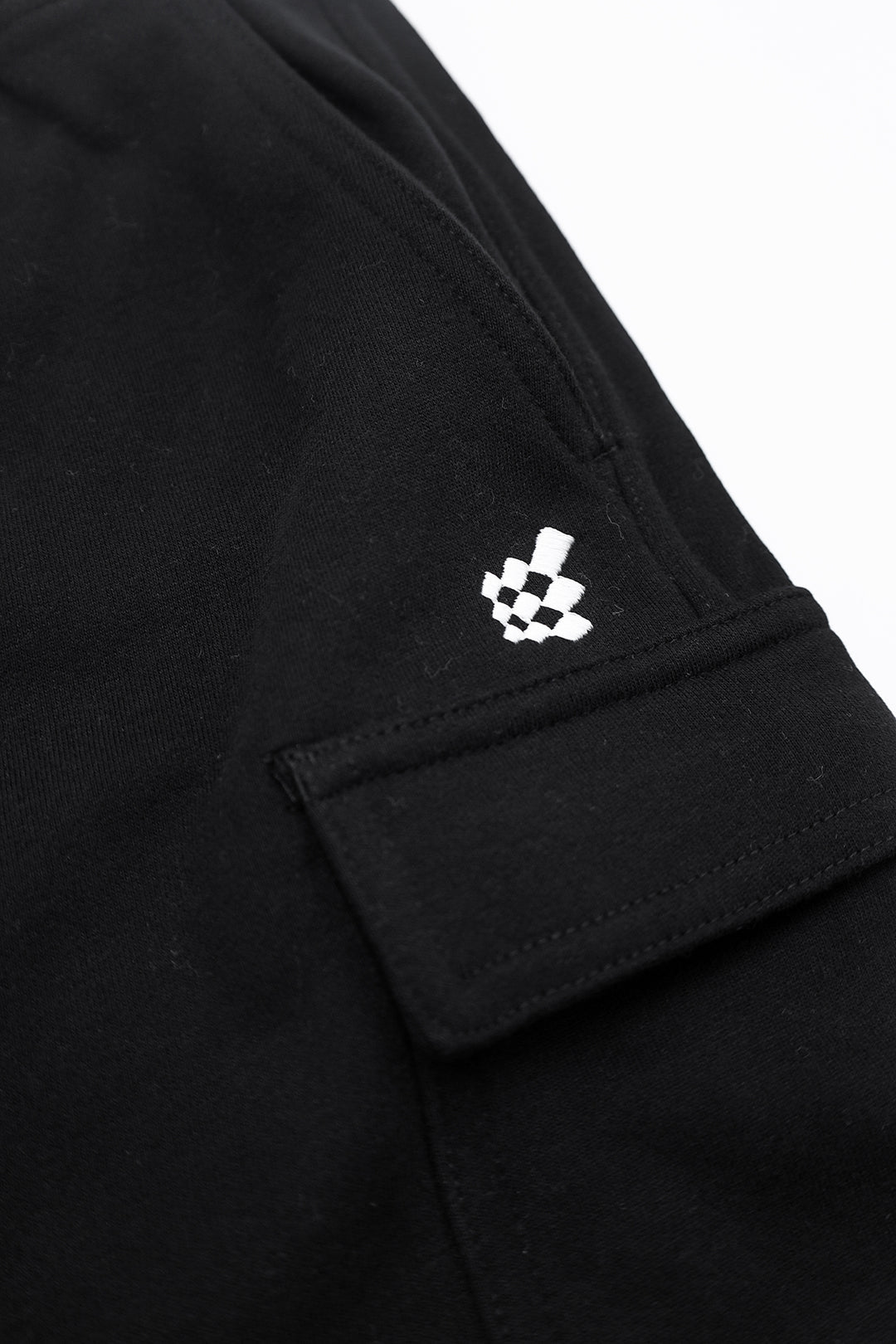 Comfort-Fit Cargo Sweat Shorts - Black
