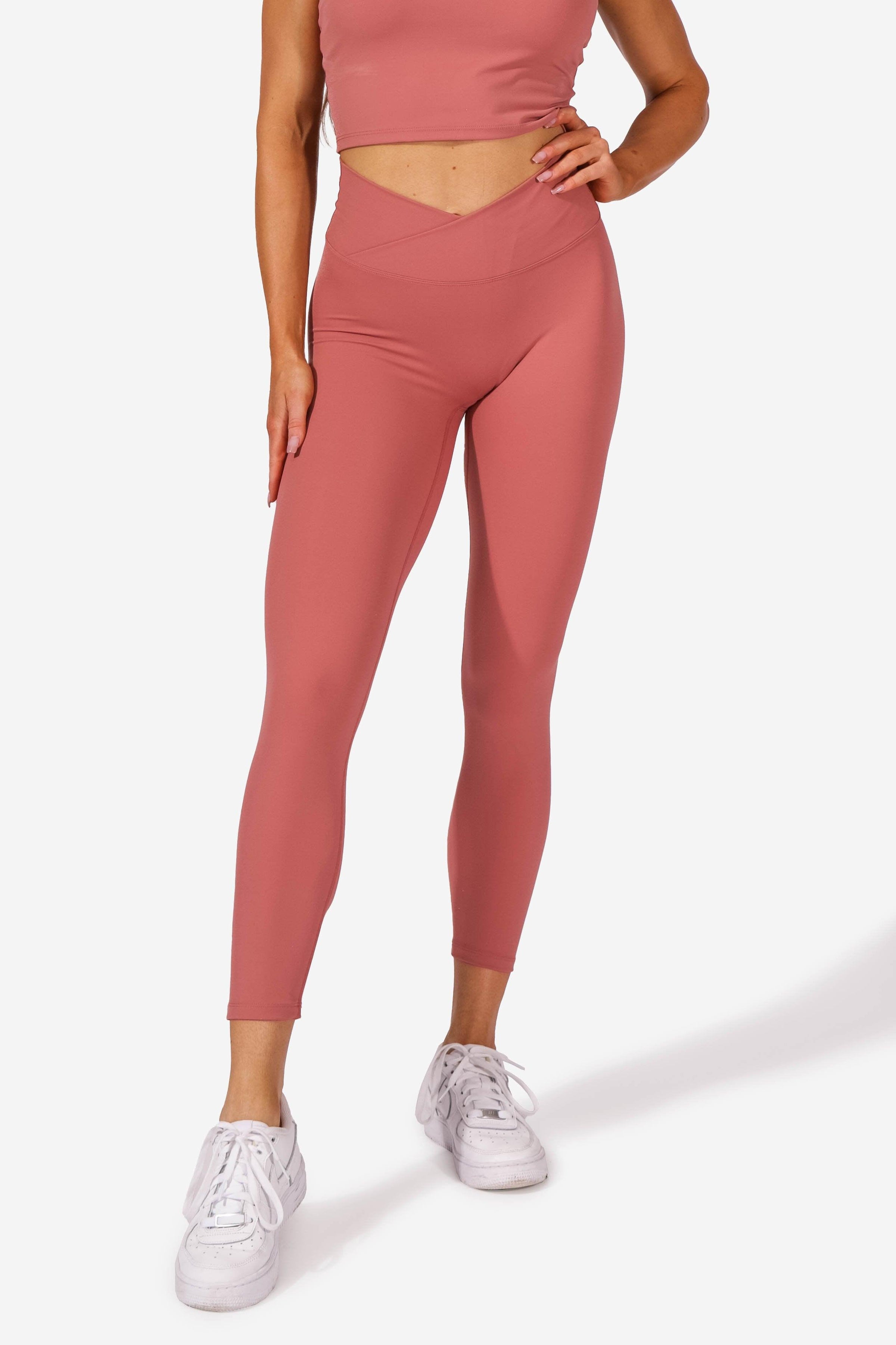Ruched Crossover Pocket Legging The Fixx Collective, 50% OFF